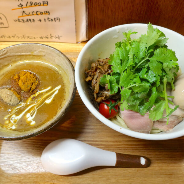 スパイスと煮干の咖喱つけ麺(1,400円)+味玉(150円)
