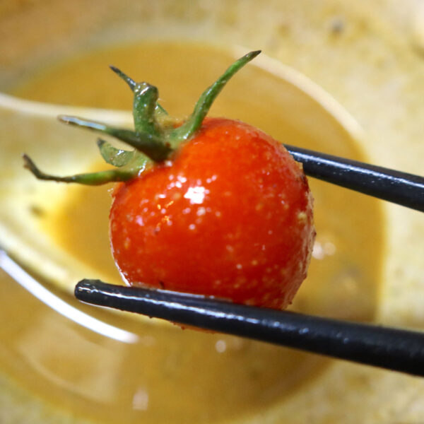 トマトの甘酸っぱさ
