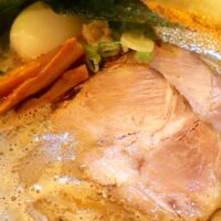 那覇・壺川「札幌飛燕 那覇店」で特製我流札幌味噌らーめん