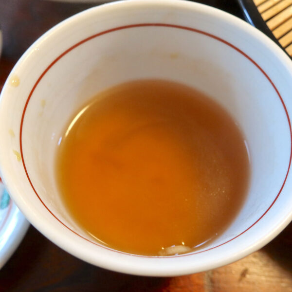 蕎麦湯を楽しむ