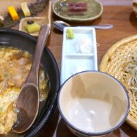 那覇・おもろまち「目白大村庵 那覇店」で新蕎麦の十割蕎麦&実山椒入り親子煮