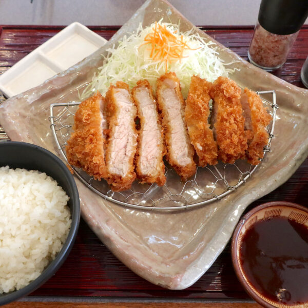 あぐーロースかつ定食 150g（2,040円）