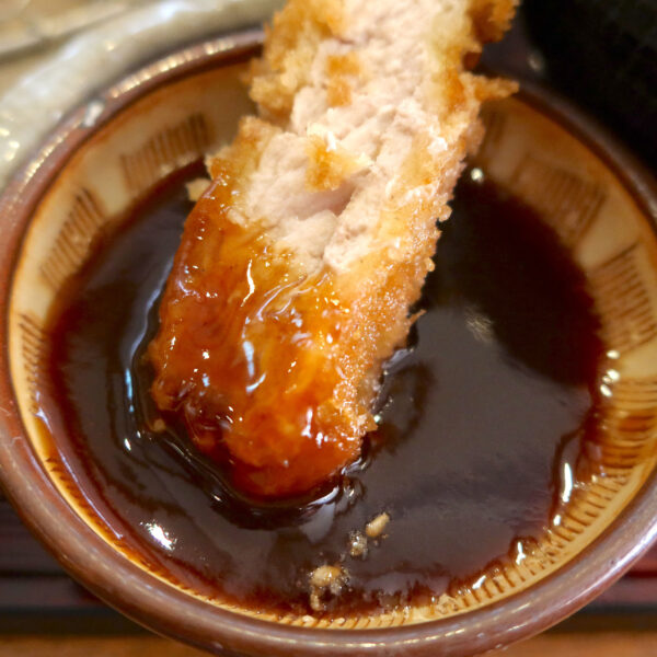 お次はソースで