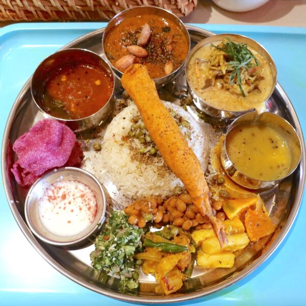 ２種がけカレー（1,600円）＋子持ちししゃものパコラ（120円）＋納豆マサラ（100円）