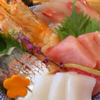 那覇・おもろまち「海老そば益々」で長崎の漁師直送の海鮮丼