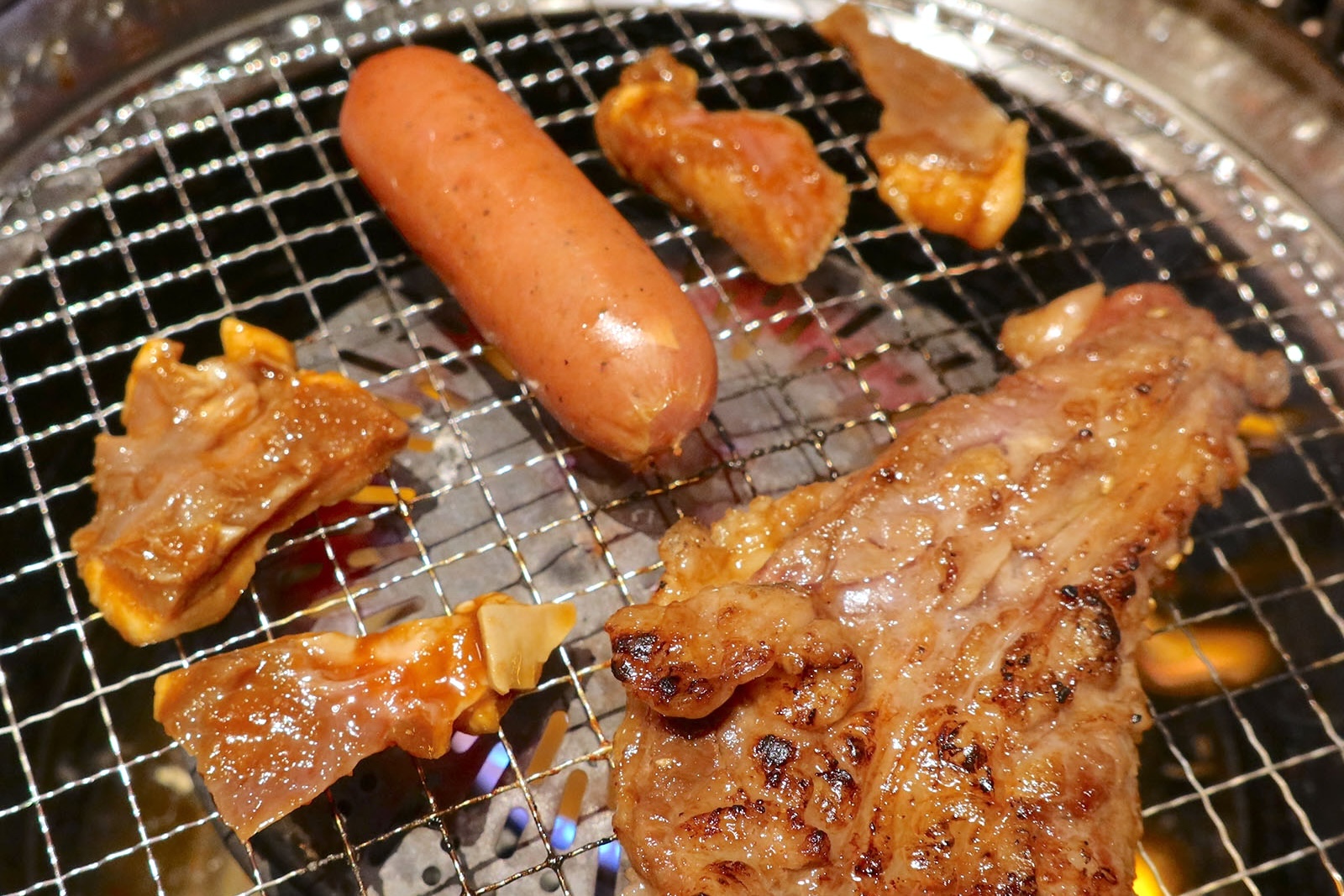 焼肉きんぐ」の北海道フェアでラム肉いろいろ… 中でもラムホルモン味噌