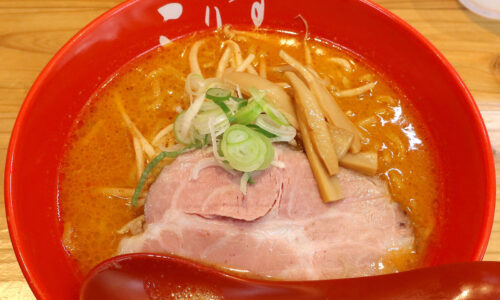 のうれんプラザ「札幌らーめん こりす」で冬の定番・スタミナにんにく辛味噌らーめん