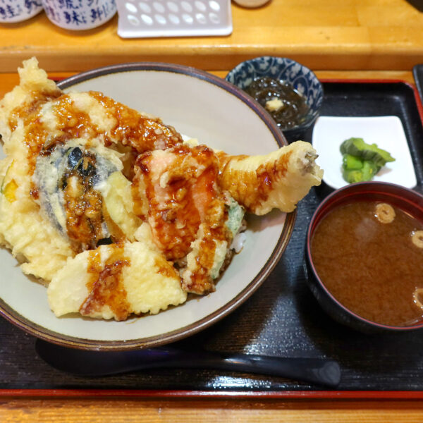 特大あなご天丼(1,080円)