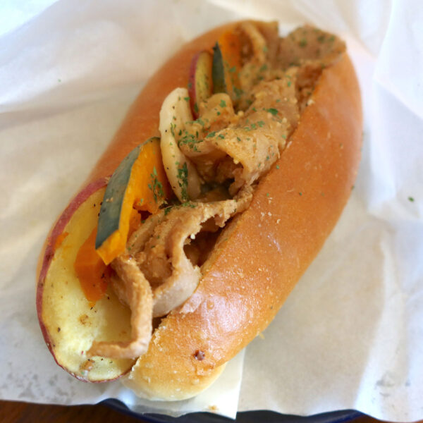 野菜のグリルと焼豚のサンド（360円）