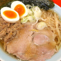浦添「Ramen 武蔵家」で懐かしさを感じつつも洗練された特製中華そば