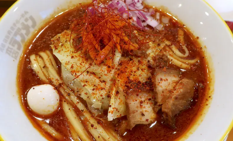 那覇・泉崎「トルネコパーパ」の限定・スパスパスパイシーカレー＆ライス