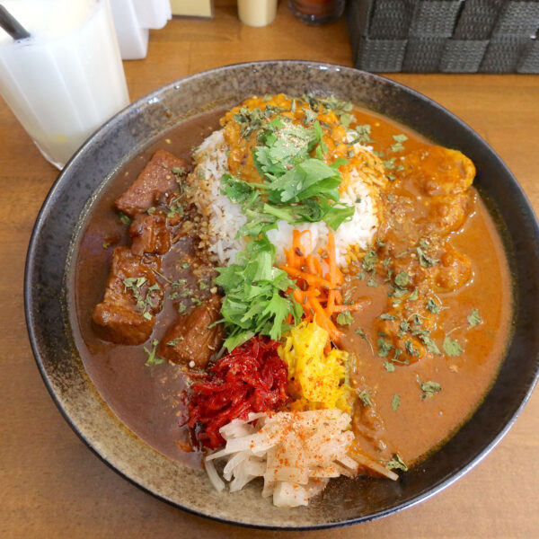 新春多盛カレー ラッシー付き（1,550円）