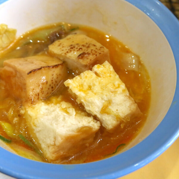 豆腐は玉子につけて