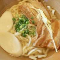 首里「首里崎山（さちやま）すば」でじゅーしー付きの崎山すばセット