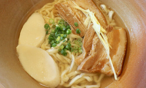 首里「首里崎山（さちやま）すば」でじゅーしー付きの崎山すばセット