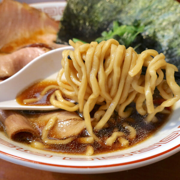中太麺が美味しい！