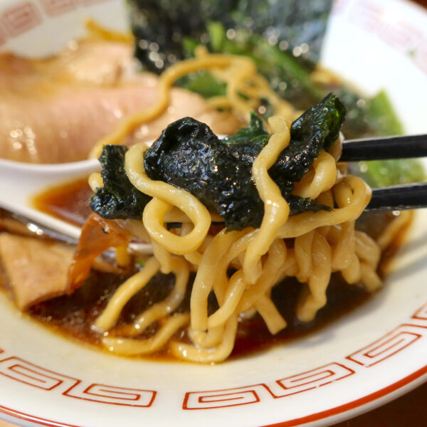 海苔とほうれん草を絡めて