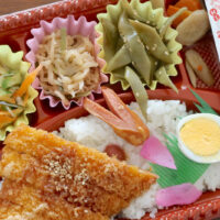 浦添高校の目の前にある「こーこー家」の450円弁当