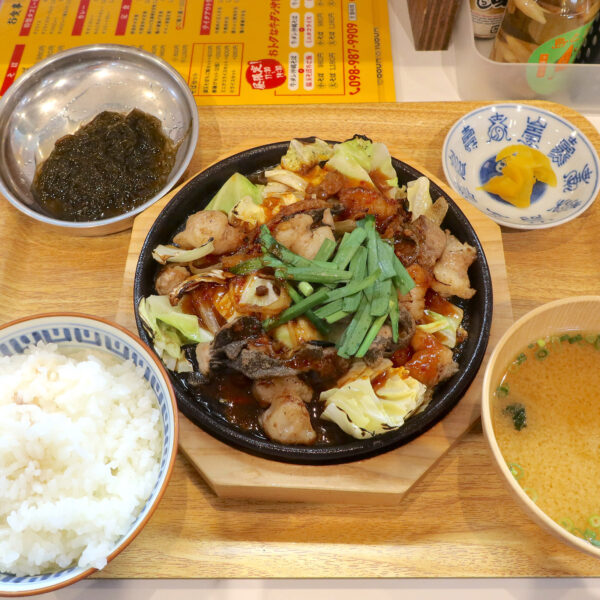 しんちゃん鉄板 白米 みそ汁セット 味噌味（1,180円）