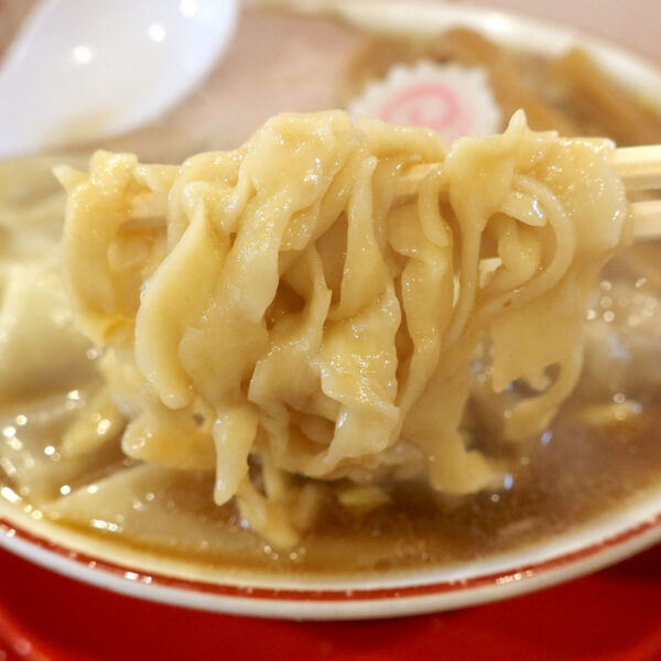 この幅広手揉み麺が好き！