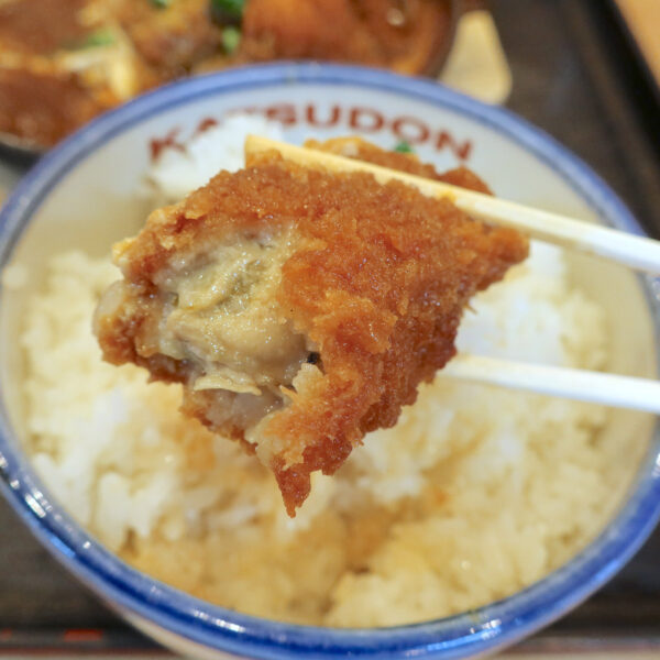 なかなか大きなカキフライ