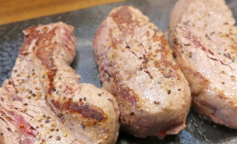 馬力をチャージ! 「やっぱりステーキ」で店舗限定・馬ヒレステーキ 300g