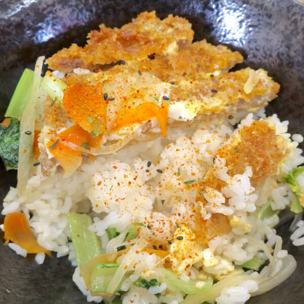 七味の香りがアクセント