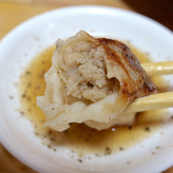 肉肉しいので酢胡椒も美味しい