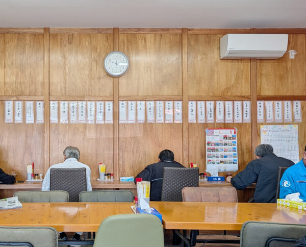 ローカルっていうか社食っぽくもある