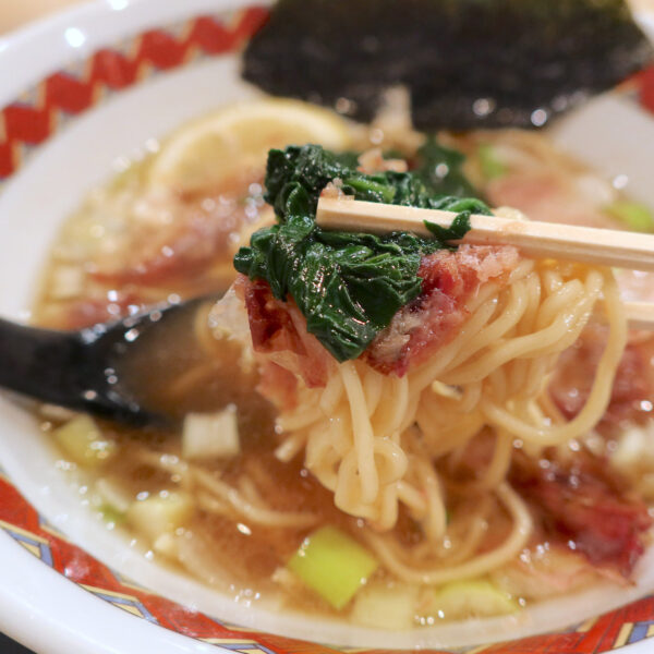 青菜を巻き込んで