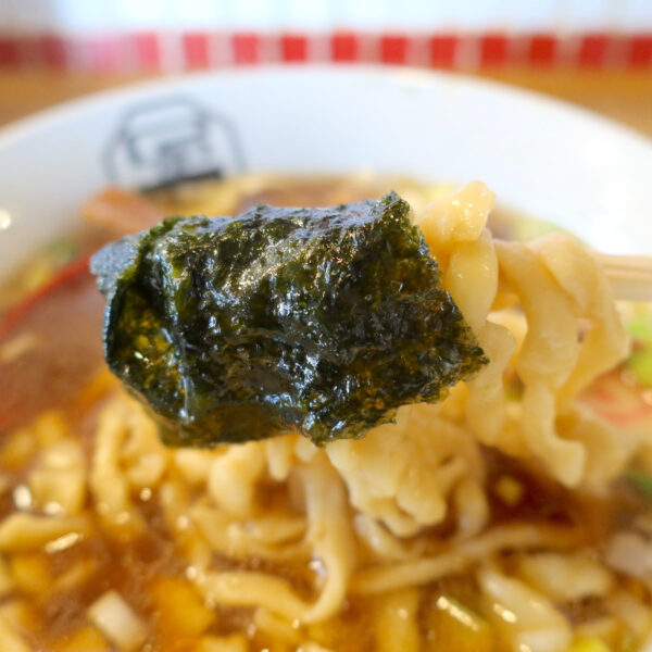 海苔の香りもいいし、なるとの練り物感もいい！