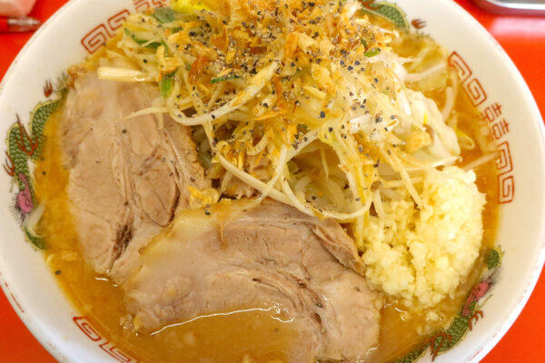 那覇「赤ひげラーメン」の限定・うまネギ味噌ラーメンはいろんな辛さが美味しい味噌ラーメン