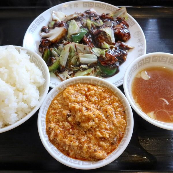 ホイコーロー定食(880円)+ミニ麻婆豆腐(250円)