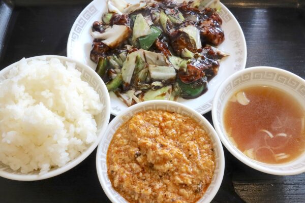 ニューオープン！ 「東町中華 沖華」でホイコーロー定食＋ミニ麻婆豆腐