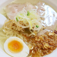 那覇・安里「塩らーめんイナミ」で特選塩らーめん 牛飯セット ふつう