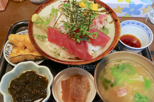 移転オープン！ 久米「鮮魚 ふくむら」で沖縄のマイベスト海鮮丼