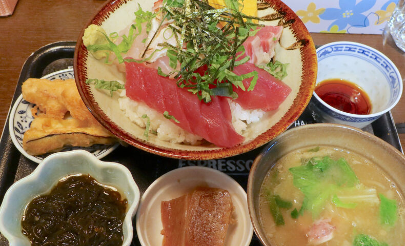 移転オープン! 久米「鮮魚 ふくむら」で沖縄のマイベスト海鮮丼