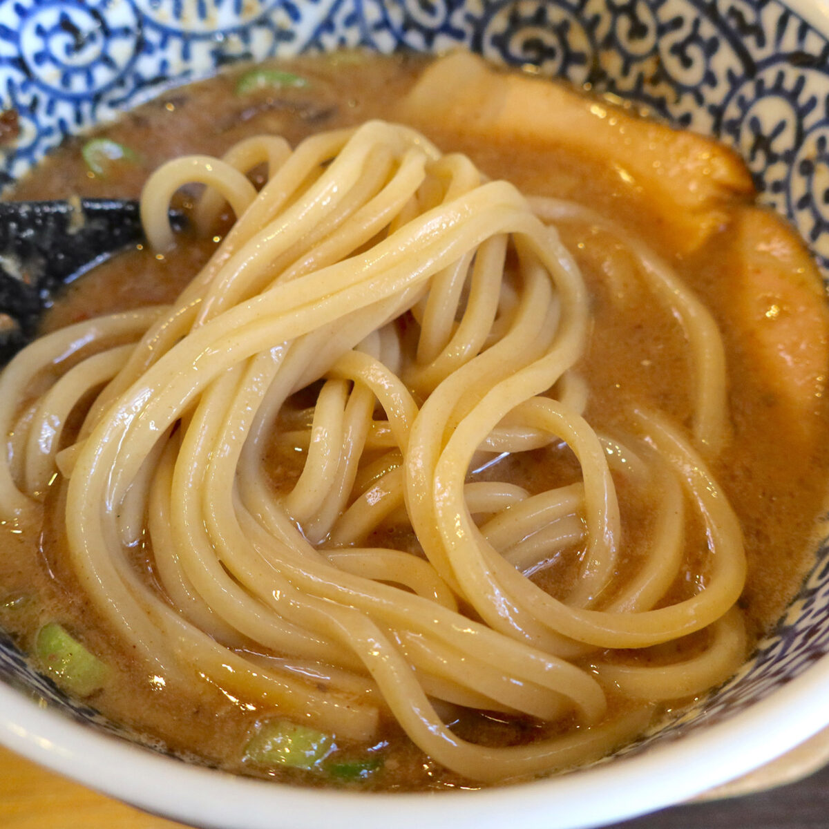 コシのある太麺