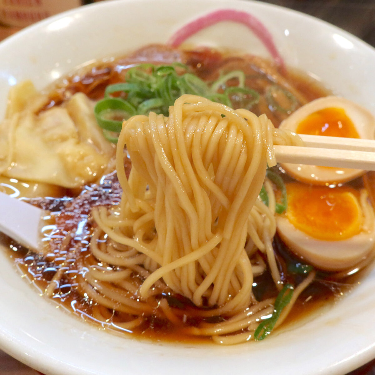 青湯スープに細麺