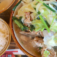 南城市「琉心そば」でボリューム満点のローカルフード・骨汁セット