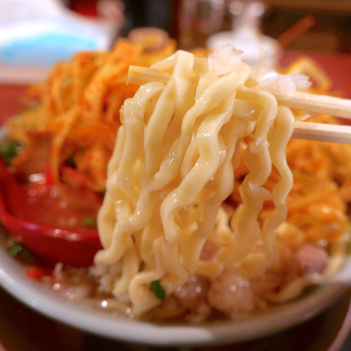 照喜名的な沖縄そば