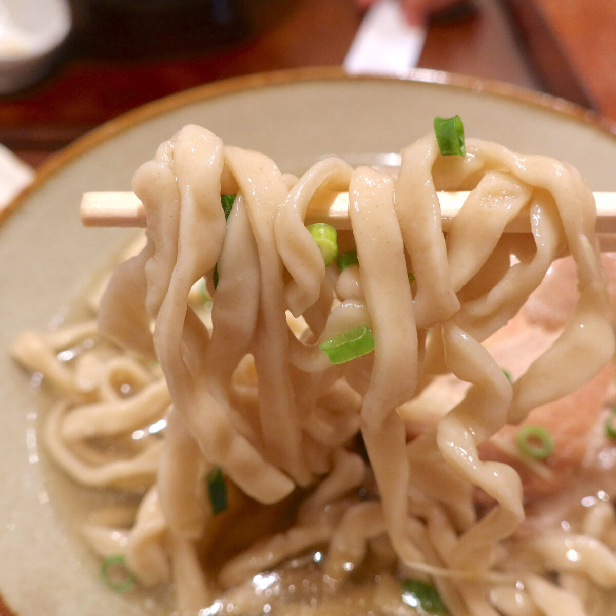歯ごたえのある麺