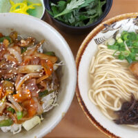 沖縄的町中華!? 那覇・港町「本家 亀そば」で沖縄そば付 あぐー生姜焼き丼