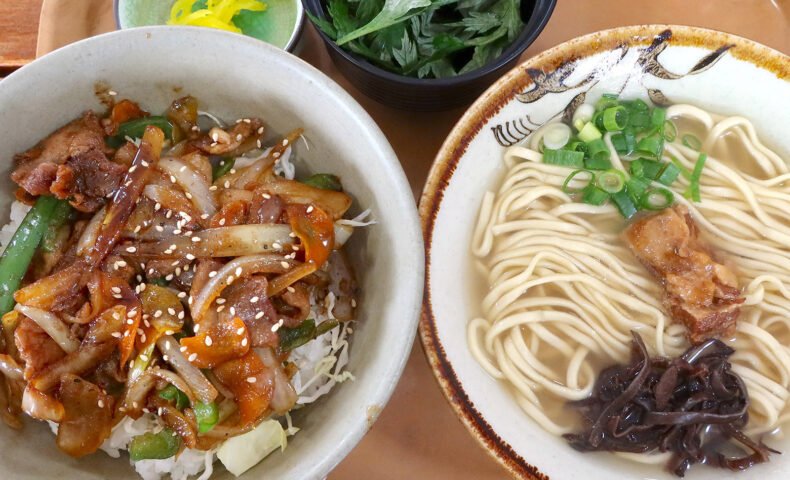 沖縄的町中華!? 那覇・港町「本家 亀そば」で沖縄そば付 あぐー生姜焼き丼
