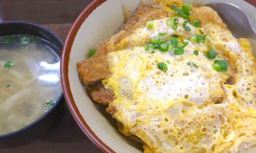 ザ・沖縄食堂な「我如古そば （がねこそば）」でミニそば付きカツ丼