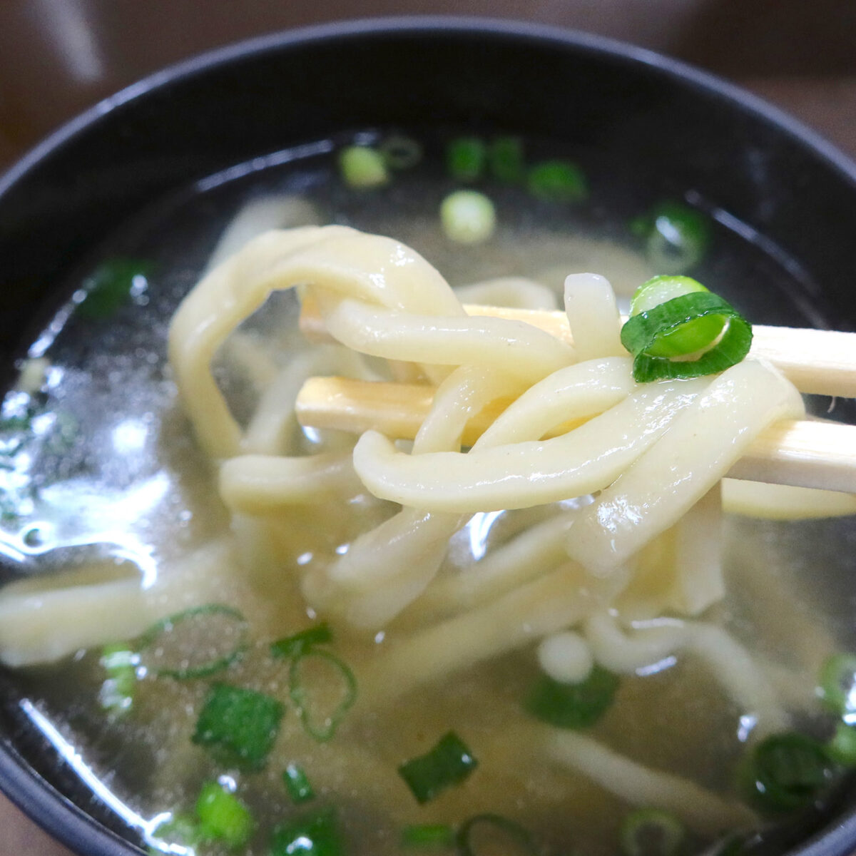 ミニそばは太麺