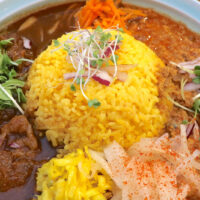 那覇・安里「ヤマナカリー別邸」で石垣牛すじの芳醇魯肉カレー＆きざみ帆立と浅利の鶏キーマ