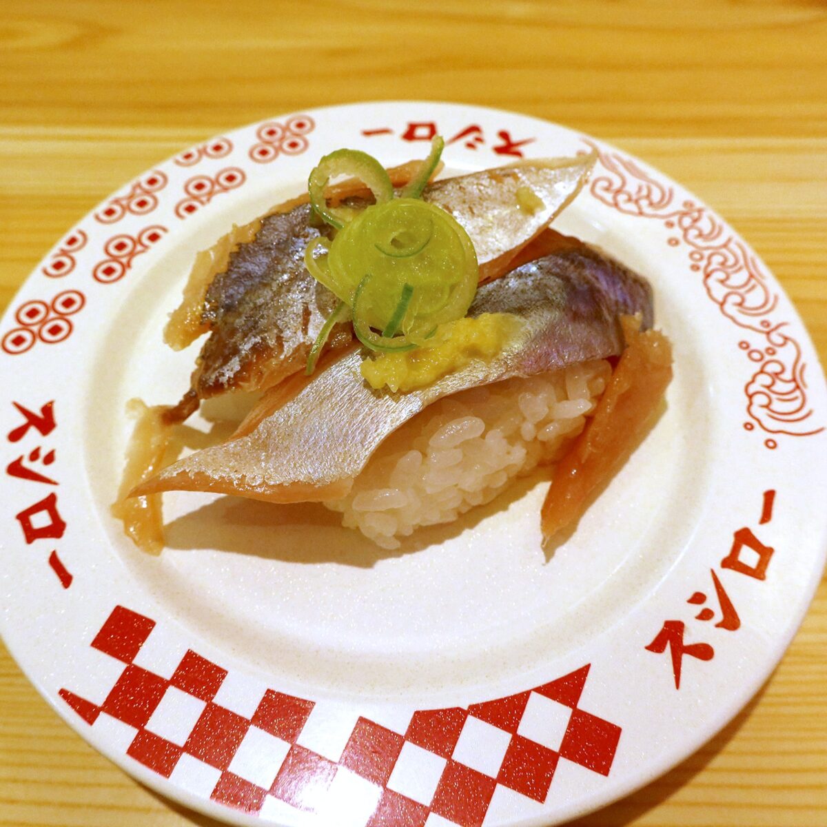 あじとサバの食べ比べ（120円）