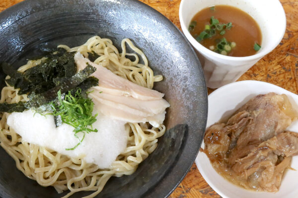 那覇「ゆうなみ 坂下店」の春夏季限定沖縄そば・とろろ冷やしそば＆軟骨ソーキ