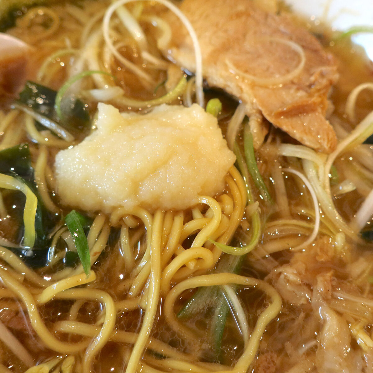 おろしニンニクで味変